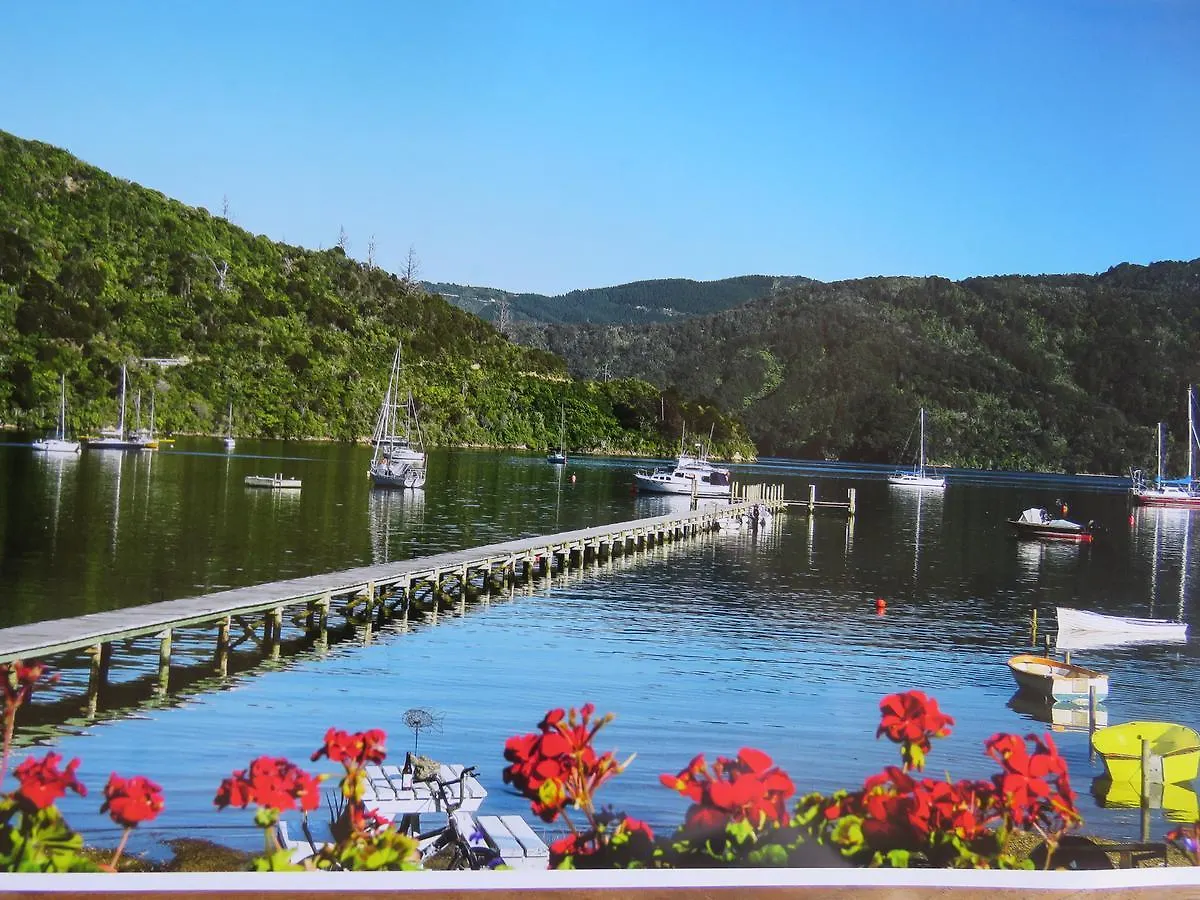 Waterfront Bed And Breakfast Picton