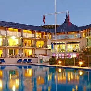 4* Hotel Yacht Club
